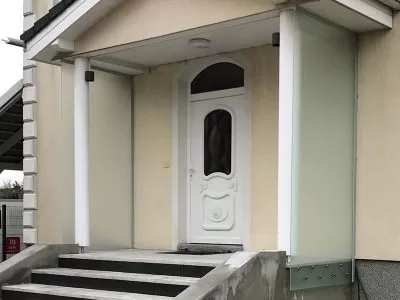 Windschutz-aus-Glas-1